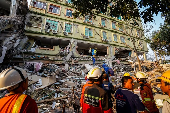 In Myanmar sind durch ein Erdbeben über 2000 Menschen gestorben