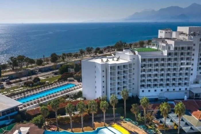 In Antalya könnte die Regierung mehr als eintausend Hotels wegen eines Verstoßes schließen