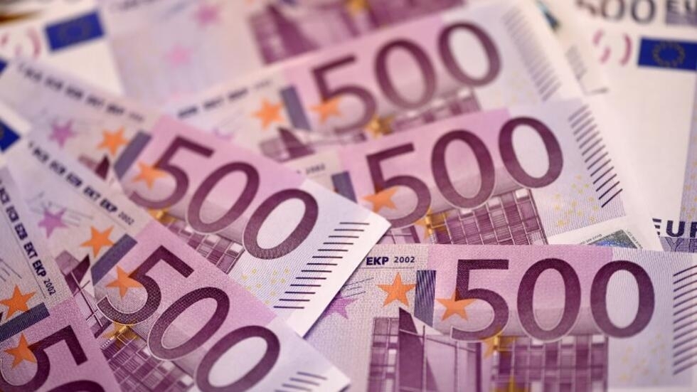 Wie man Euro auf Echtheit überprüfen kann: 10, 50, 100 und 500 Euro