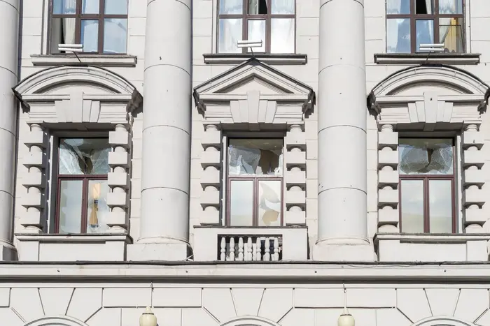 Ночная атака на Днепр. Russians повредили областной совет (фото)