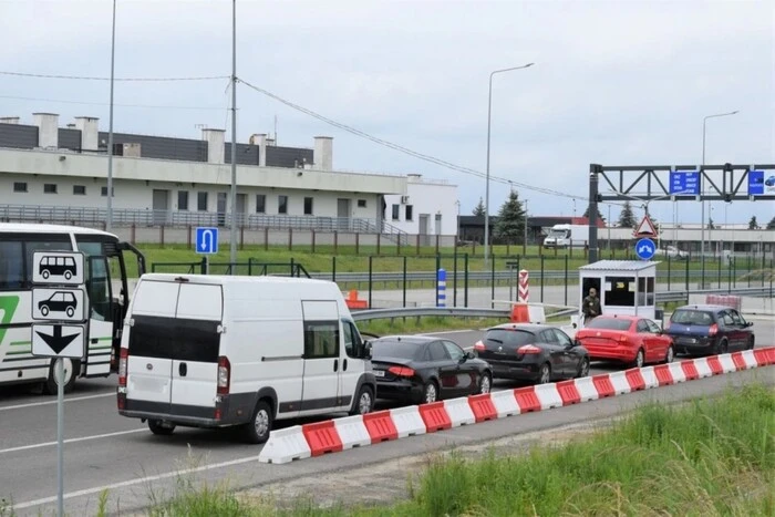 Grenzbeamte warnten die Ukrainer vor möglichen Warteschlangen an der Grenze: Grund