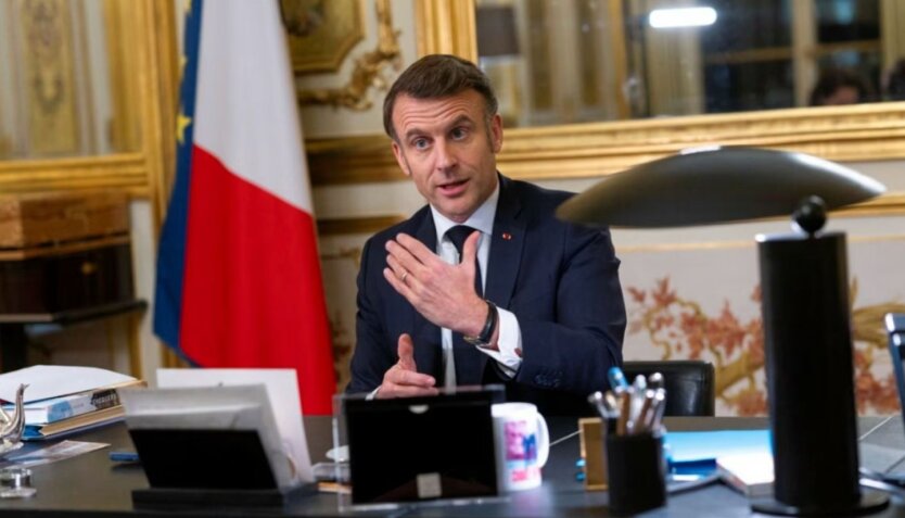 Macron talks to Putin about French troops