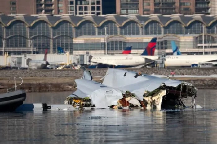 Kollision zwischen Hubschrauber und Flugzeug am Himmel über Washington: NYT veröffentlicht neue Details