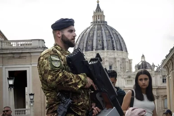 Der Vatikan wird während des Konklave militärische