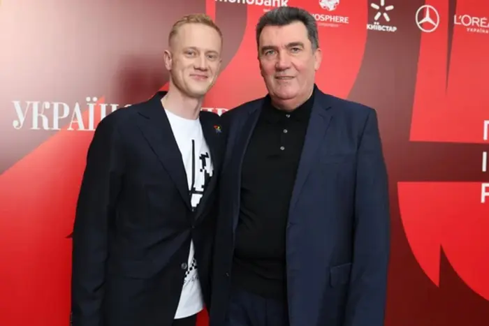 Danilov erschien zum ersten Mal seit langem bei einem Bankett (Foto)