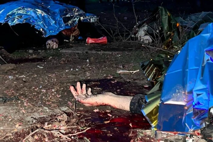 Уламки на побудові вибухівки в Дніпрі