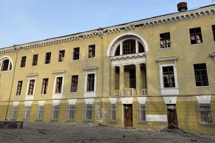 Der Palast des russischen Fürsten Potemkin in Dnipro wurde angegriffen. Jetzt wird er umbenannt