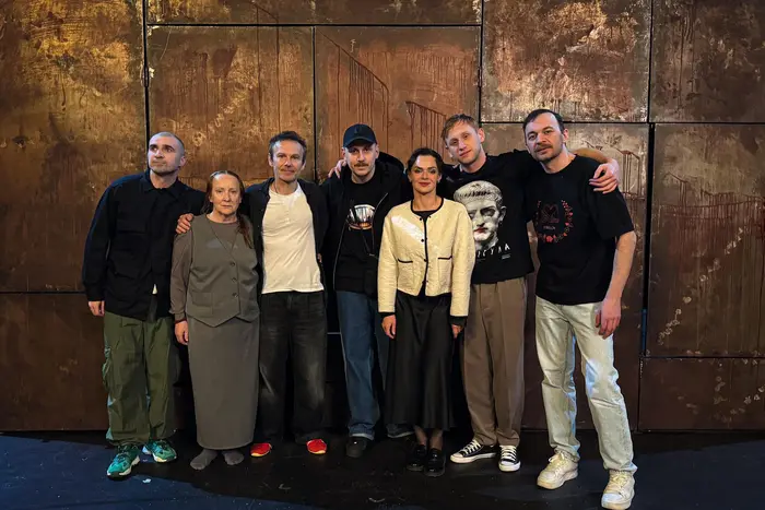 Wakartschuk besuchte das Theater bei der berühmten Aufführung 'Caligula' (Foto)