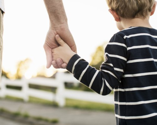Wie man bei Kindern Fettleibigkeit vermeiden kann: Tipps für Eltern