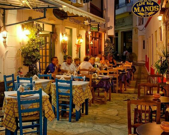 Dieser Satz ist verboten: Was man in griechischen Cafés nicht sagen darf