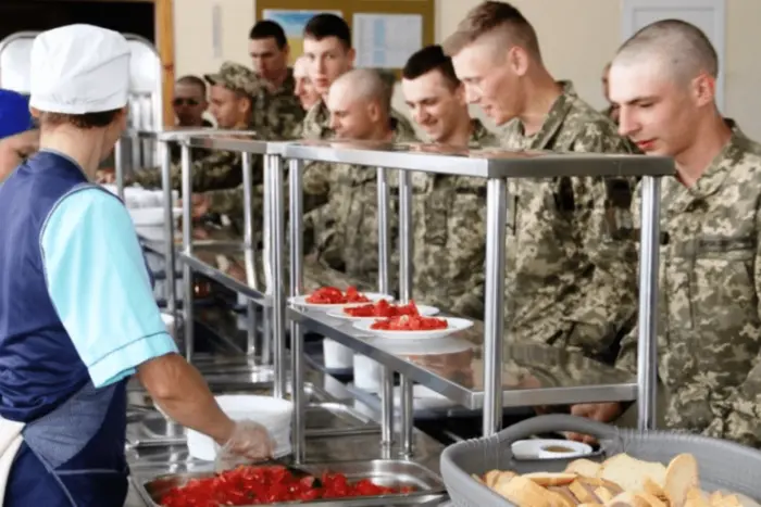 Es wurde bekannt, wie viel die Ernährung eines Soldaten ab dem neuen Jahr kosten wird