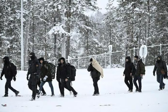 Finnland bereitet sich auf steigende Zahl von Migranten an der Grenze zu Russland vor