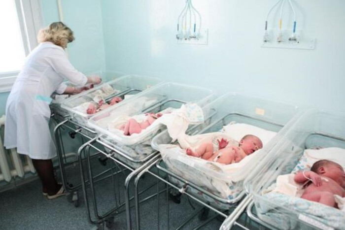 W 2024 roku na Ukrainie liczba zgonów przewyższa trzykrotnie liczbę urodzeń