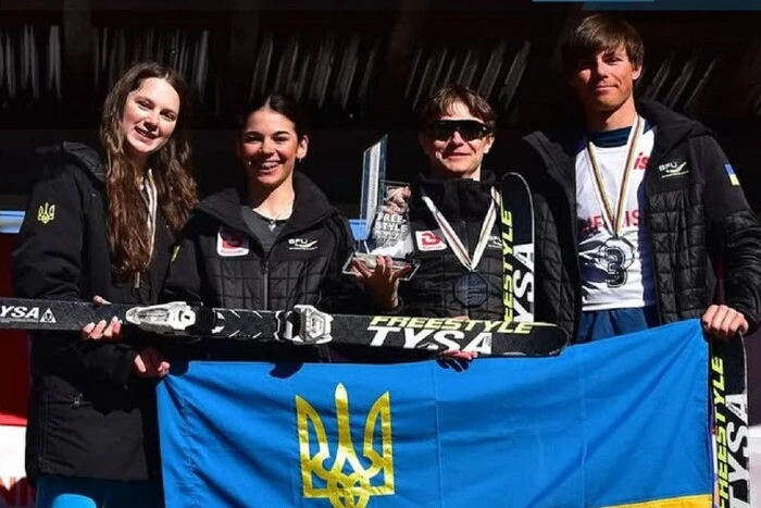 Ukrainische Skiakrobaten haben die Saison erfolgreich beendet