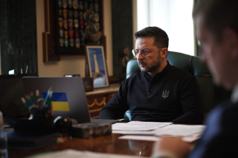 Зеленський проводить перемовини для миру