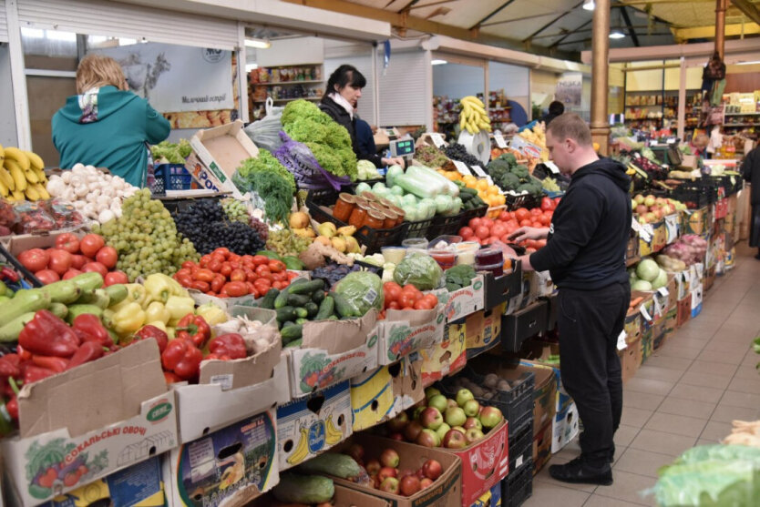 In der Ukraine wurden die Preise für Kartoffeln, Zwiebeln, Gurken, Karotten und Fleisch aktualisiert: wie viel sie in Supermärkten und auf Märkten kosten