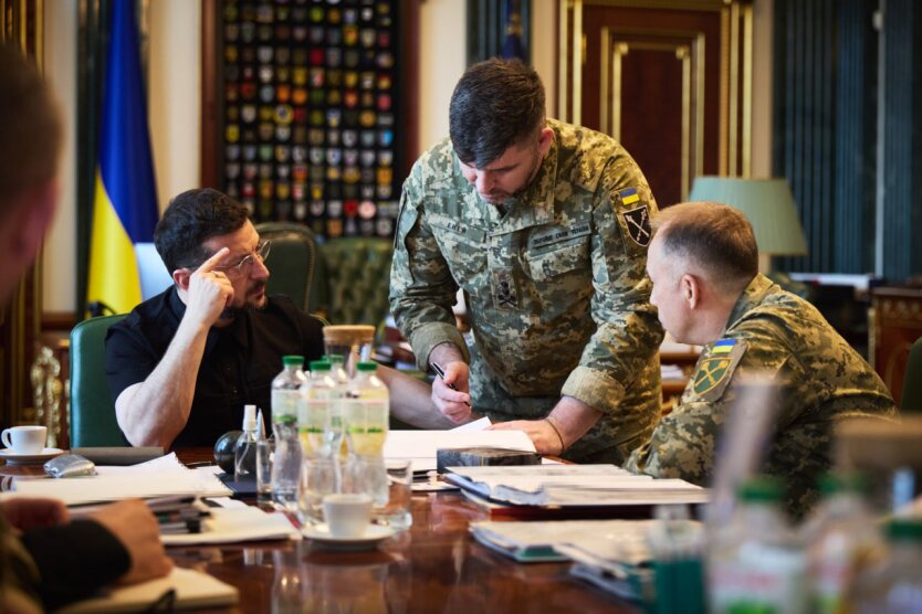 Zelensky met with military officials: Key directions of the front and drone production