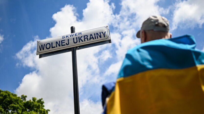 In Polen haben die 'massiven Festnahmen' von Ukrainern begonnen: Was passiert
