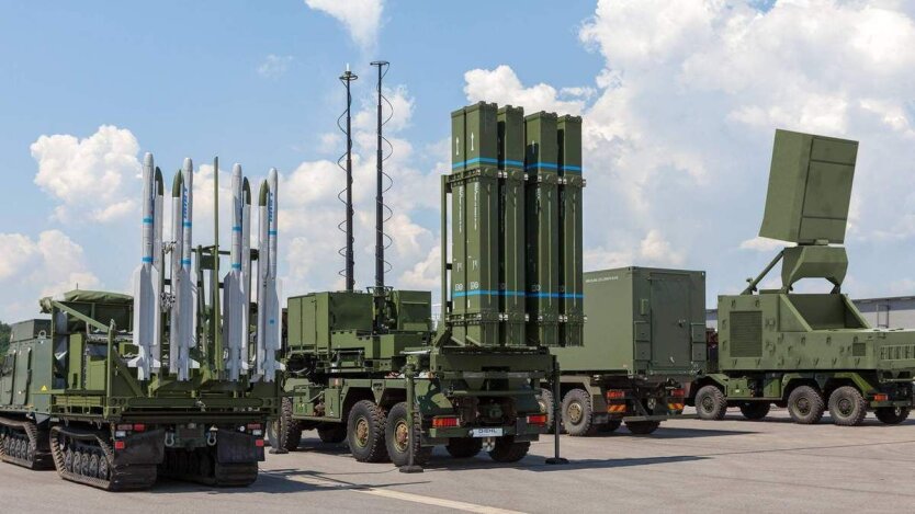 Panzer, Luftabwehr, Drohnen und Munition: Deutschland kündigte ein neues Paket militärischer Hilfe für die Ukraine an